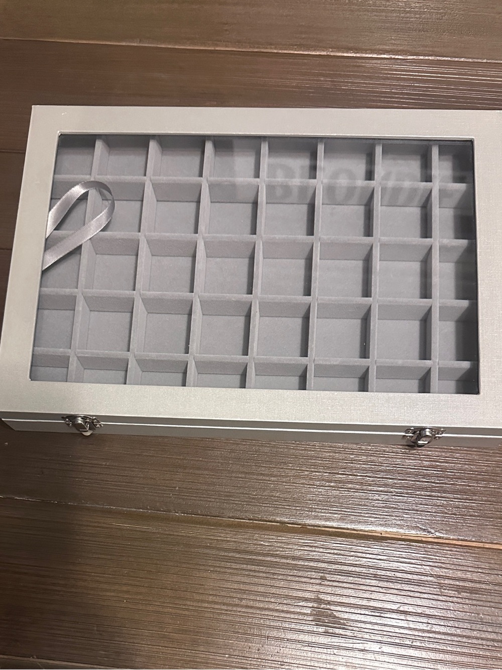 Velvet Jewelry Storage Organizer Box with Clear Glass Lid - Picture 8 of 8